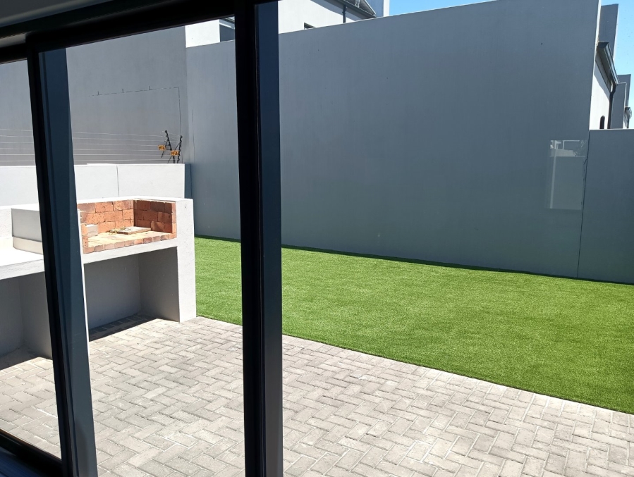 4 Bedroom Property for Sale in Sandown Western Cape